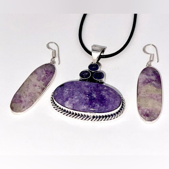 Lepidolite Pendant & Earrings - Picture 17 of 17